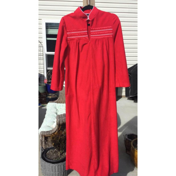 Vintage Appel womens house coat S small red embroidered robe chore retro modest - Picture 1 of 10